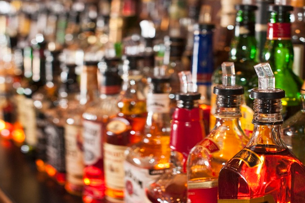 அதிகரிக்கப்பட்ட மதுபான அனுமதிப்பத்திரக் கட்டணங்கள்